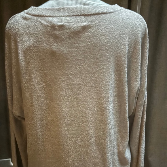 Barefoot Dreams Cozychic FOG Top (tie waist)-NWT - Picture 4 of 5